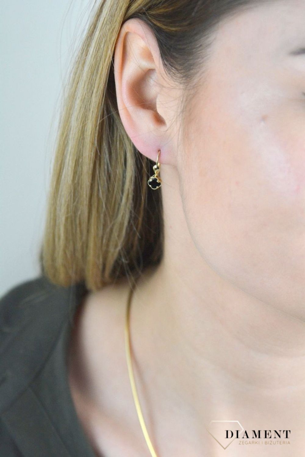 Złote kolczyki koniczynki z onyksem KL 7826B 333.jpg